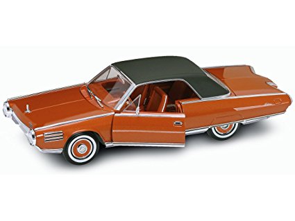 Yatming 1/18 Chrysler 1963 Turbine met Orange-Copper